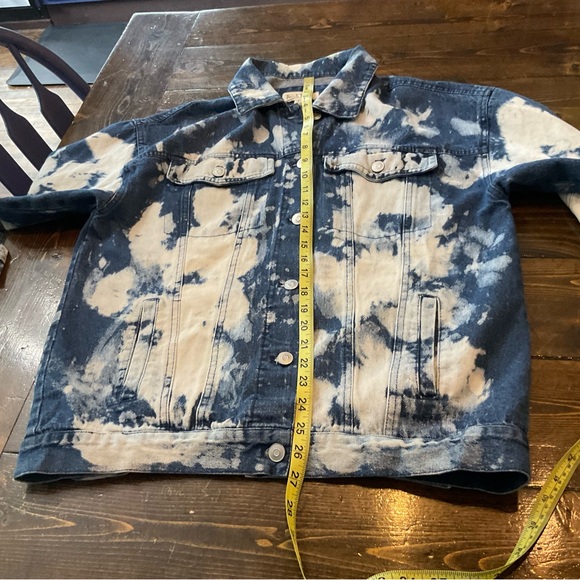 Peach Love California Blue and White Tie-Dye Jean Jacket - Picture 9 of 9